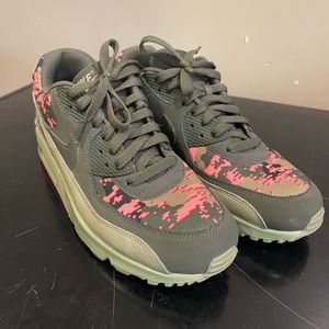 Nike Air Max 90 size 10